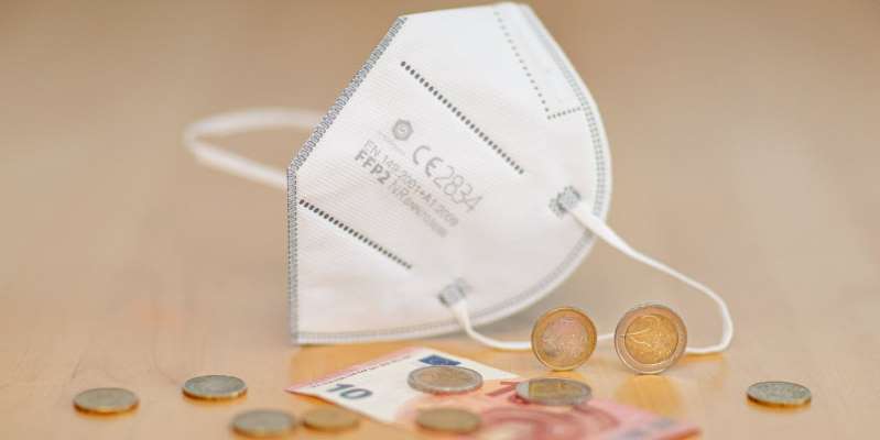 Here, low-income earners get the FFP2 mask for free