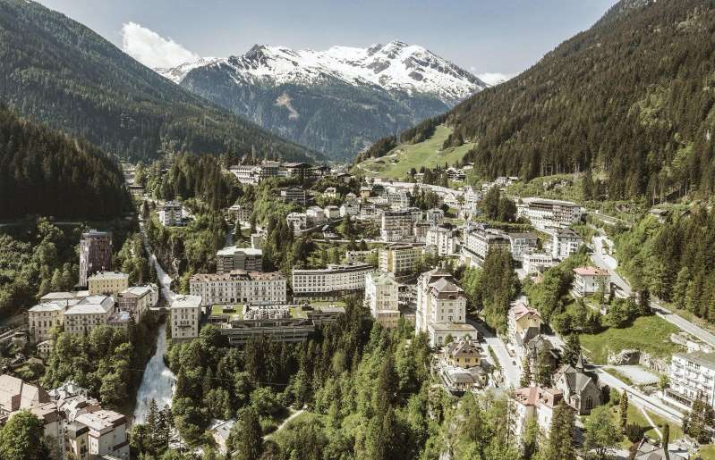 Bad Gastein: A 35 meter high hotel tower for the health resort