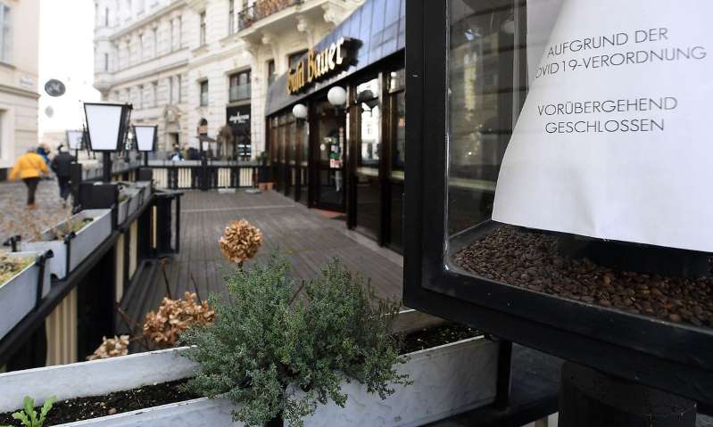 Hotels and restaurants want to open in mid-March