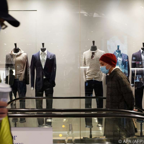 Italy's fashion industry reported a 26 percent drop in sales