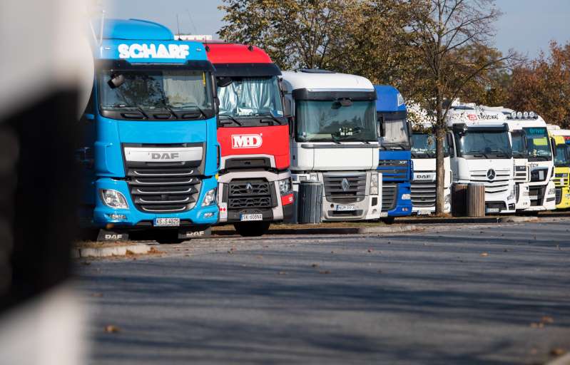 Government cuts tolls for zero-emission trucks