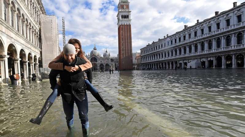 Venice: usually floods, but now dry canals