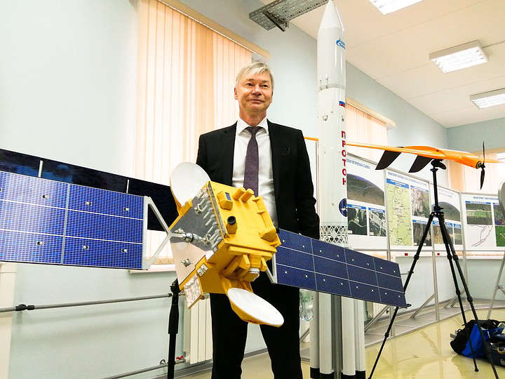 Gazprom will build new satellites