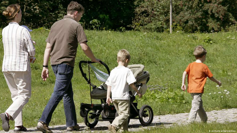 Can you get infected with coronavirus outdoors? What Scientists Say