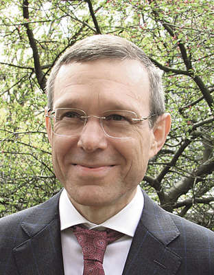 Harvard Professor Abraham Loeb: “Are we alone in the universe? It's too presumptuous to think so! 