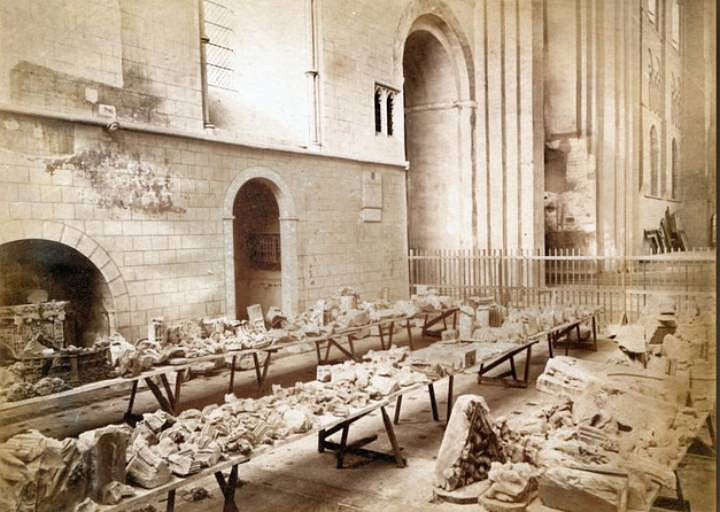 A bas-relief with a head in a medical mask was found in a medieval cathedral: where did it come from there