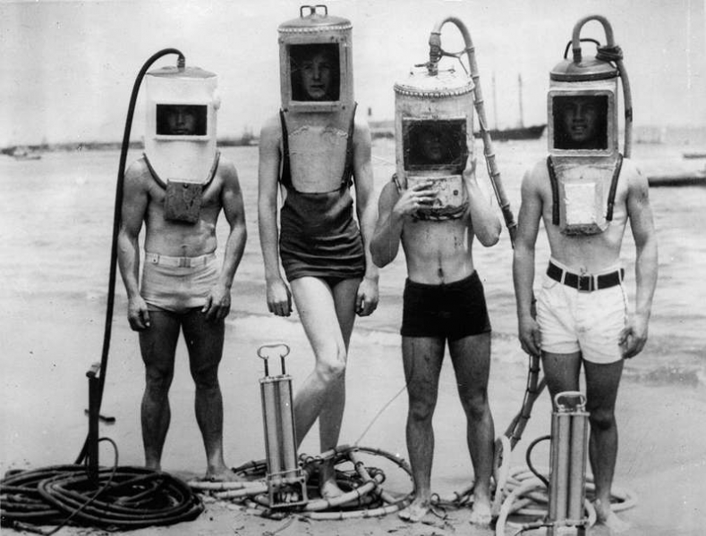What the first wetsuits looked like (scary photos)