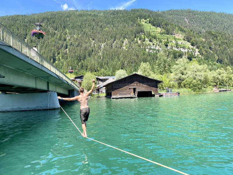 The ÖSV slalom stars in diving: great overcoming under water