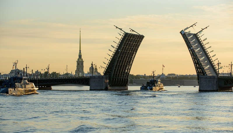 Rehearsals on the Neva, a masterpiece in the Hermitage and the forecaster's promises: Petersburg on July 16