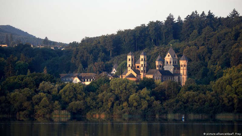 Scientists have established the date of a powerful eruption in Eifel (photo)