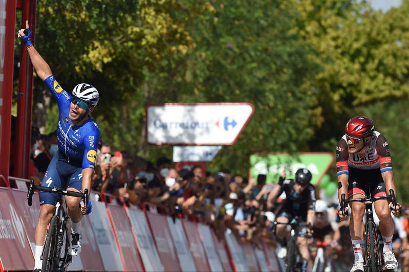 Strange 13th Vuelta stage: Jakobsen with a defect, Sénéchal wins