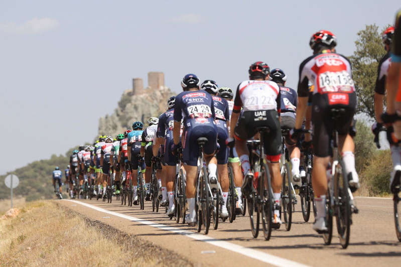 Strange 13th Vuelta stage: Jakobsen with a defect, Sénéchal wins