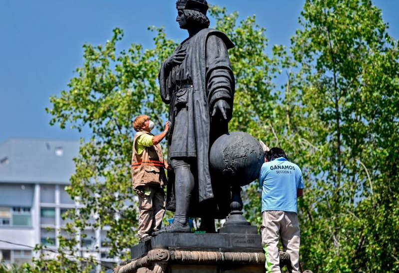 Mexico City Changes Columbus Monument to Native American Woman Statue