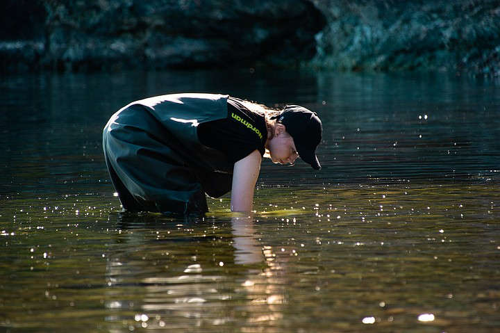 ISU scientists took samples in the water area of Baikalsk for environmental verification