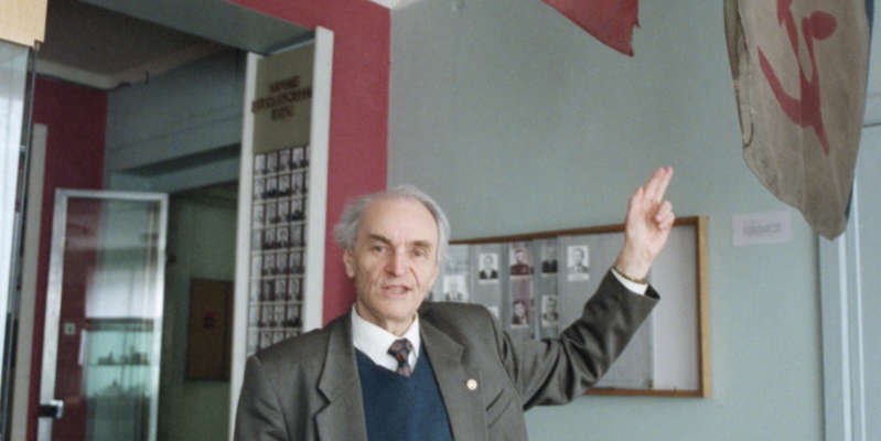 The creator of the first Soviet nuclear submarines, Radiy Shmakov, dies