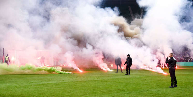 Bengal on the field - again fan riot in Ligue 1