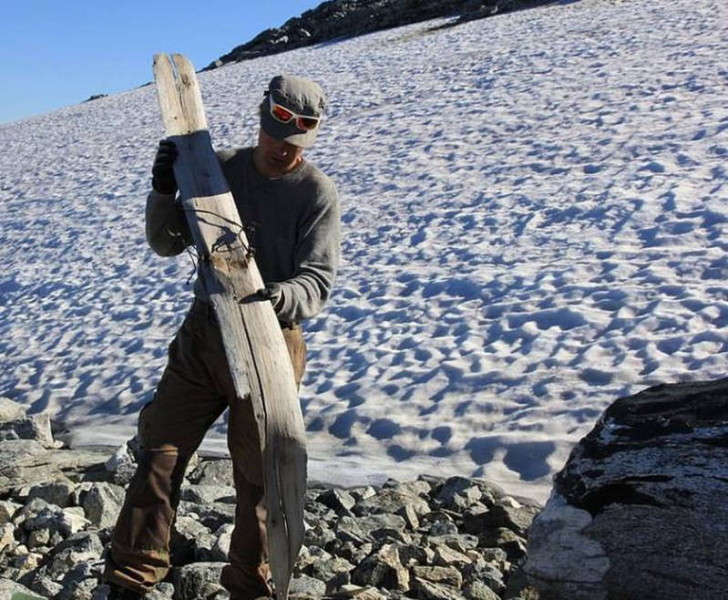 Miracles of global warming: archaeologists have found the skis of the ancient ancestors of Bjoerndalen