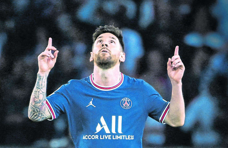 Pope Francis thanked Messi for a PSG jersey