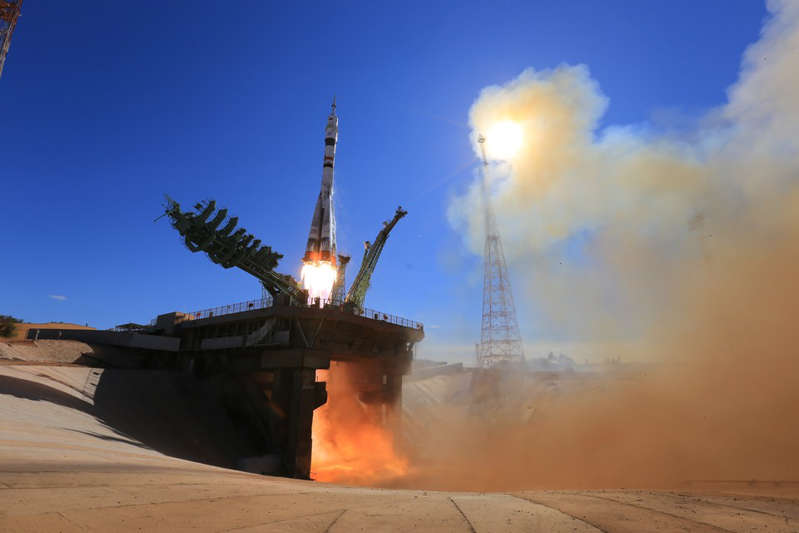 Klim's wife Shipenko came to Baikonur wearing a black scarf. Docking of the Soyuz MS-19 spacecraft with the ISS was problematic