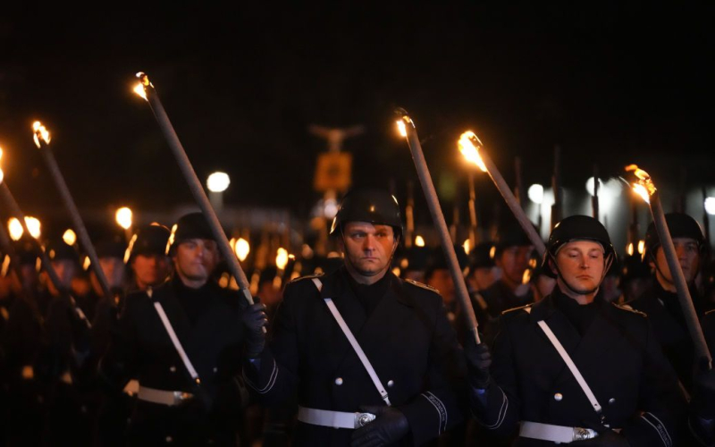  Merkel s punk-rock stars retired with military honors and a song (photo, video) 