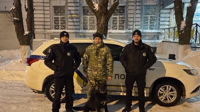  My son warmed up with his warmth: in Pavlograd, they rescued a father and a boy who got lost in the forest 