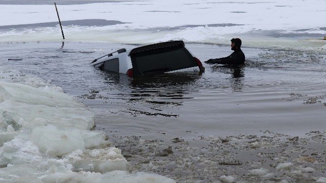  A car was pulled from the Dnieper in Cherkasy 