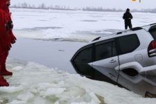 In Cherkasy a car was pulled out of the Dnieper 