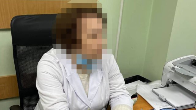 In Kiev, a doctor and a cop earned almost a million on fake covid vaccinations