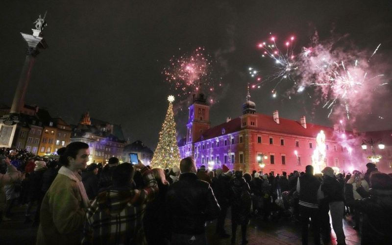  With light shows and grandiose fireworks: how the world met 2022 (photo, video) 