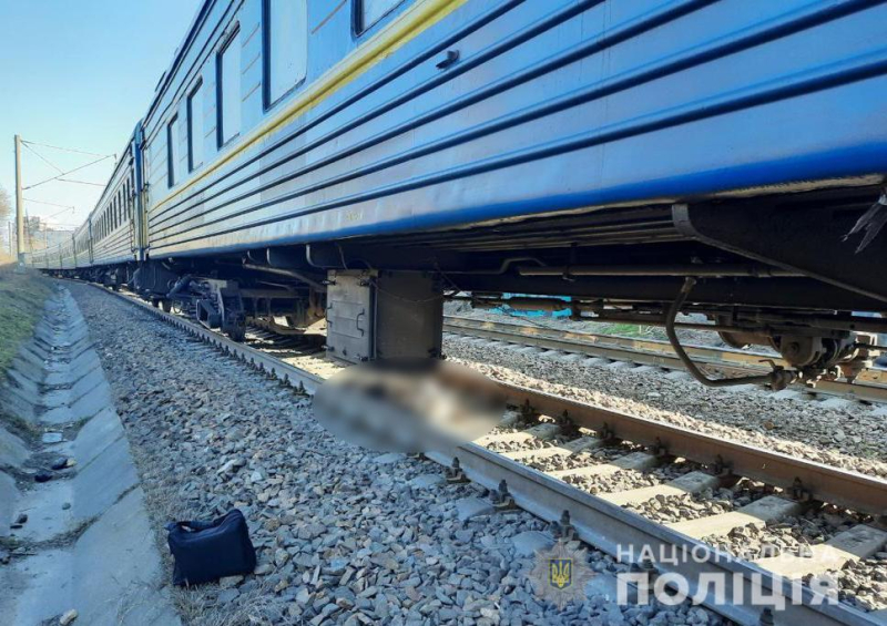 A suicide note was found at home: a 54-year-old Odessa woman died under the wheels of a train