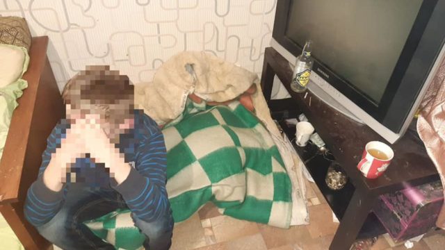 Ate with neighbors and slept on a dirty floor: a 12-year-old son was seized from a Kharkov woman