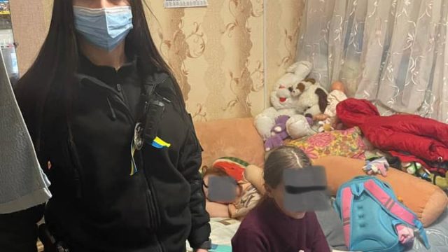 I couldn’t get out of bed: in Kharkov, a nine-year-old girl was taken from a drunk mother