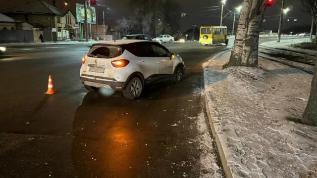 Переходила на зеленый свет: в Запорожье пенсионер сбил несовершеннолетнюю девочку