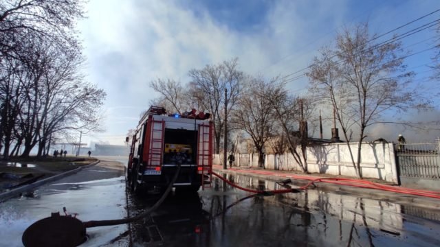 Rocket attack on high-rise buildings and garages in Kyiv: two dead, some injured