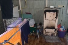 Broken toys and mountains of cigarette butts in the kitchen: two sons were taken away from the mother in Kharkov