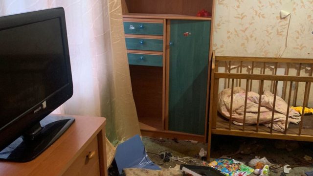 Broken toys and mountains of cigarette butts in the kitchen: two sons were taken away from the mother in Kharkov