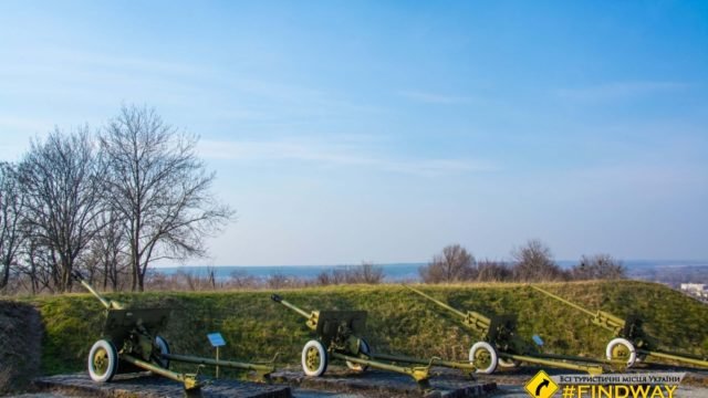 Like the Nazis in 1943: the Russian Federation shelled a mountain near Izyum, destroyed the World War II memorial