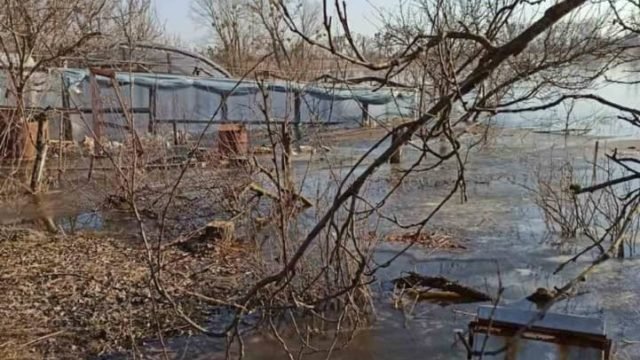 The village of Demidov in the Kiev region, where hostilities are taking place, is in danger of flooding