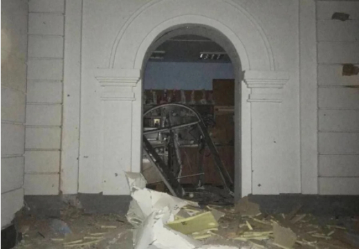 Russian troops shelled the Svyatogorsk Lavra, which houses more than 500 refugees