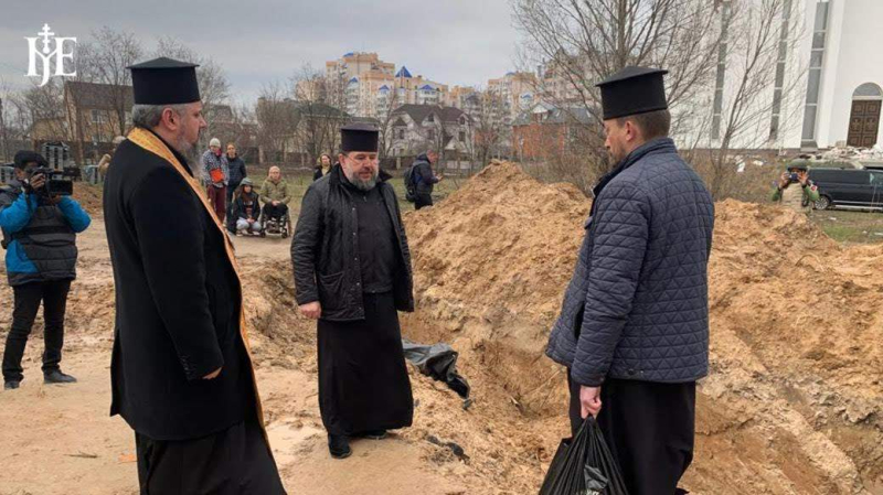 Epiphanius served memorial service in Bucha for civilians tortured by Russians