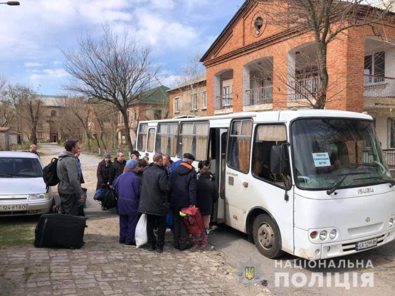 The Russians hit the Luhansk region: a lot of destruction, there are dead and injured elderly people