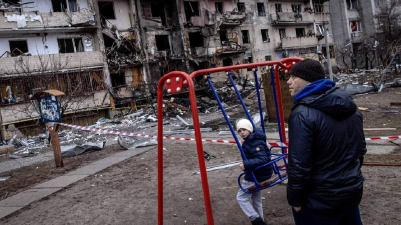 Death and war: how to talk to children about the most painful and sensitive topics