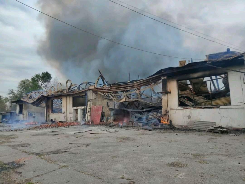 A large-scale fire was extinguished in Chuguev, caused by enemy shelling