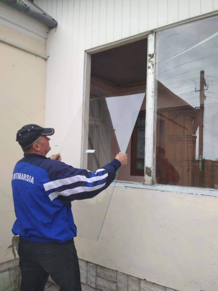 In the Rivne region, they showed how damaged houses are being repaired after an air strike by the Russians