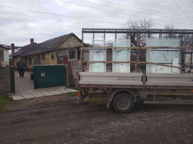 In the Rivne region showed how to repair damaged houses after Russian airstrike