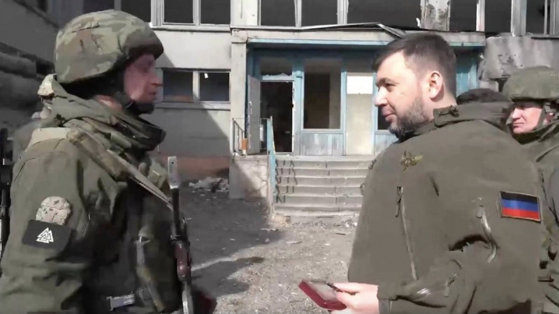 Honest course: for two Pushilins they give Motorola and Givi in ​​addition