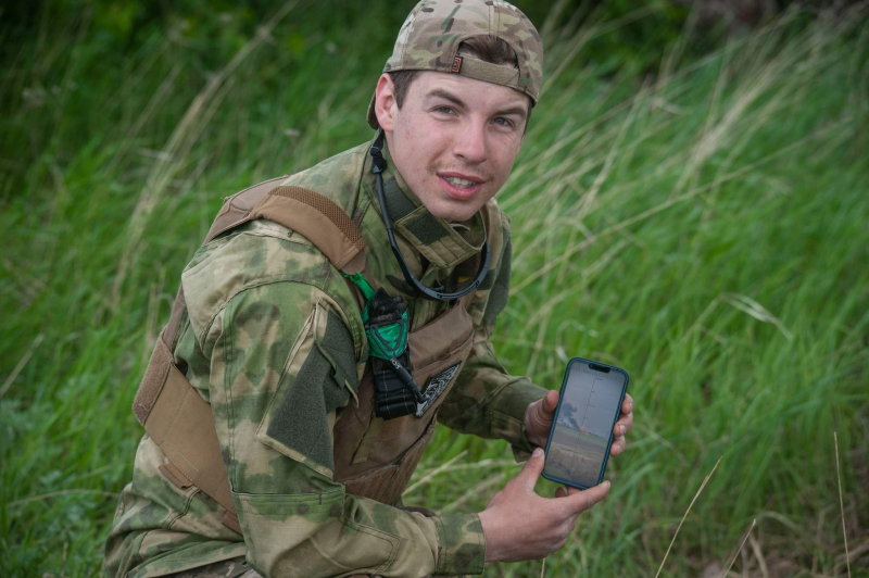 Holodnojarovcy-pokazali-kak-v-pole-gorjat-tanki-rossijskih-okkupantov-d7ef60c.jpg