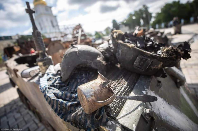 "They dreamed of reaching the Atlantic Ocean": the scrap metal of the Russians, which was exhibited in Kyiv, will go to Europe
