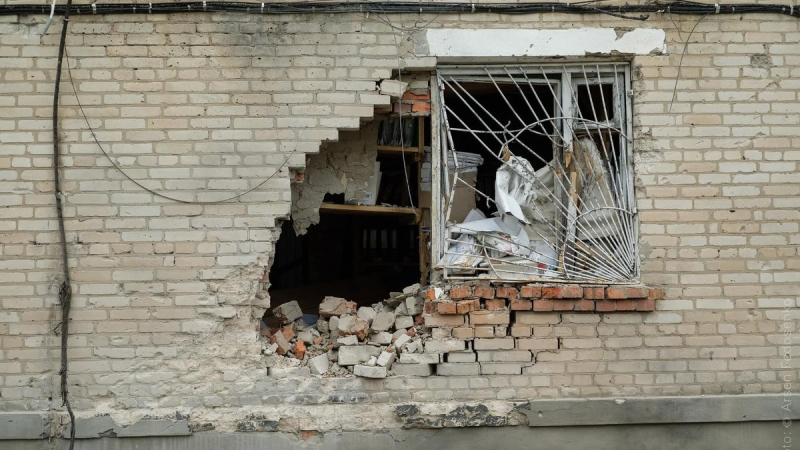 Three rockets were fired at Merefi at night, the impact damaged the administrative building of the railway