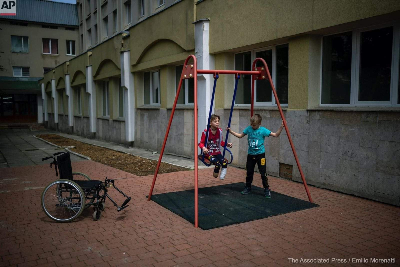 Why Russia is not on the list of terrorists, – Podolyak showed a family from Kramatorsk crippled by the invaders